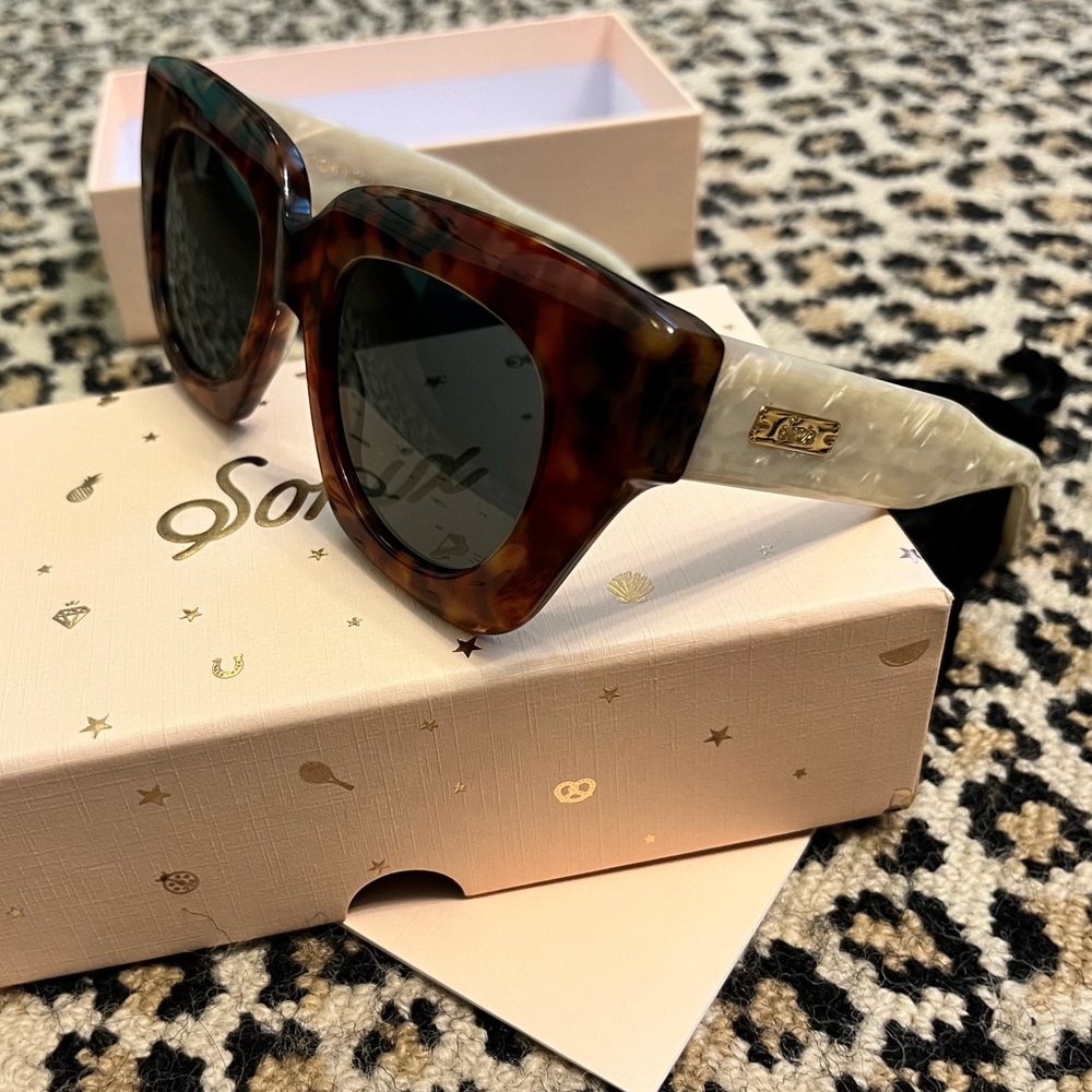 Sonix Tokyo Dream sunglasses